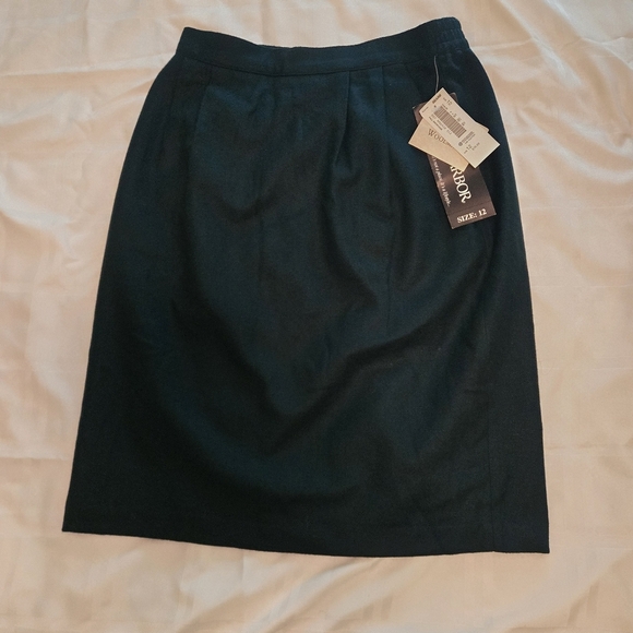 Vintage 80s Sag Harbor 100% Wool Pencil Skirt NWT Hunter Green Pure New Wool 12 - Picture 1 of 13